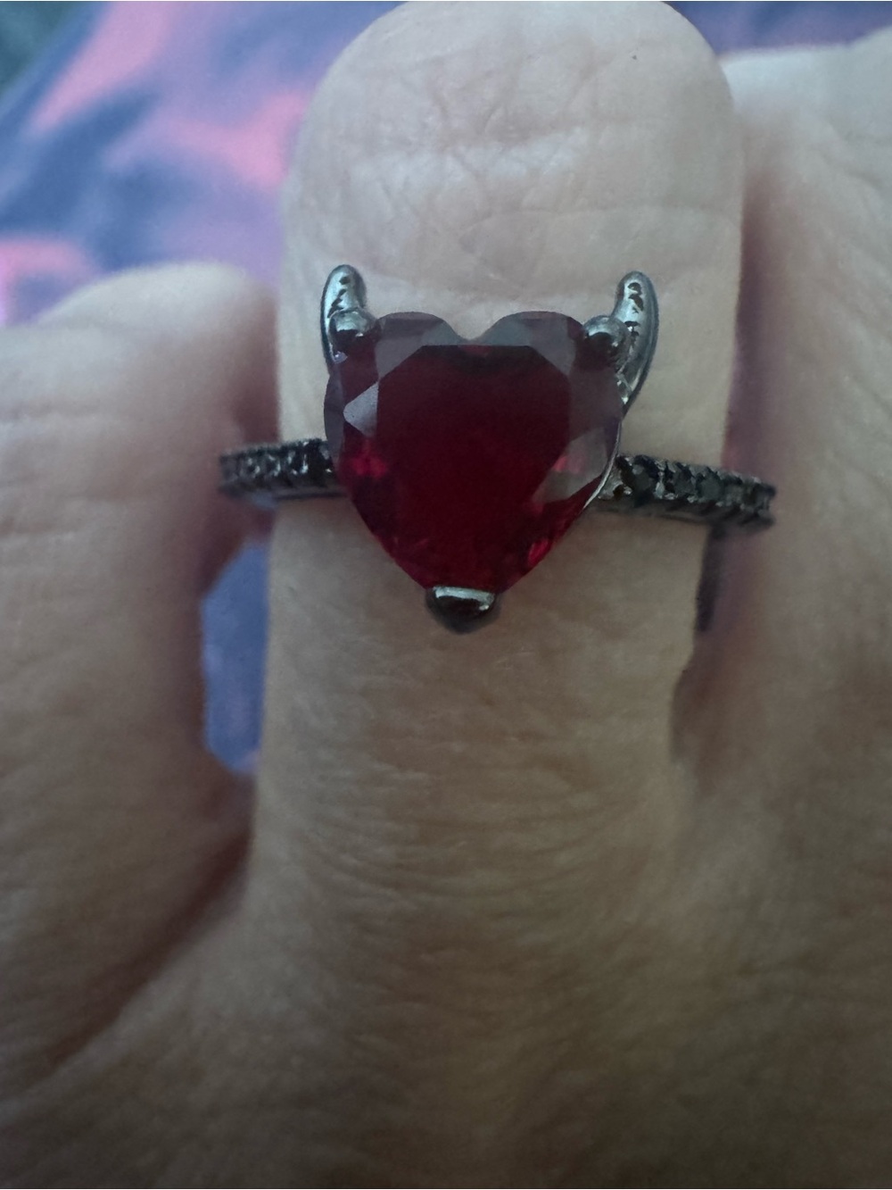 NWT Black with Red Heart Devil Horn Ring, Size 7 - Picture 2 of 5